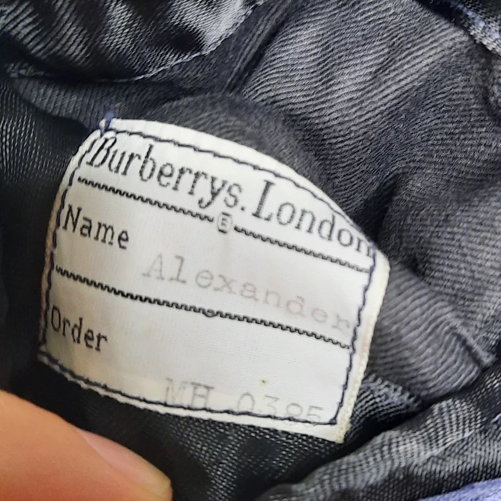 Burberry Vintage Black Blazer - Picture 5 of 5